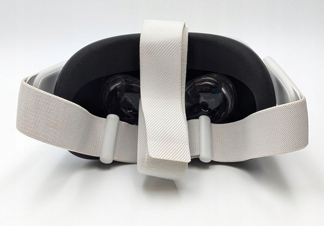thumb Gogle VR Meta Oculus Quest 2 128GB + 2 kontrolery (Powystawowy)