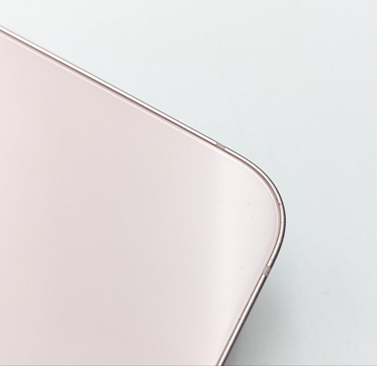 thumb Smartfon Apple iPhone 13 4 GB / 128 GB 5G różowy| bateria 100% (Powystawowy)
