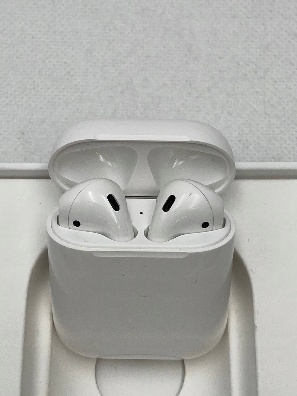 thumb Słuchawki bezprzewodowe douszne Apple AirPods 2. gen białe (Używany)