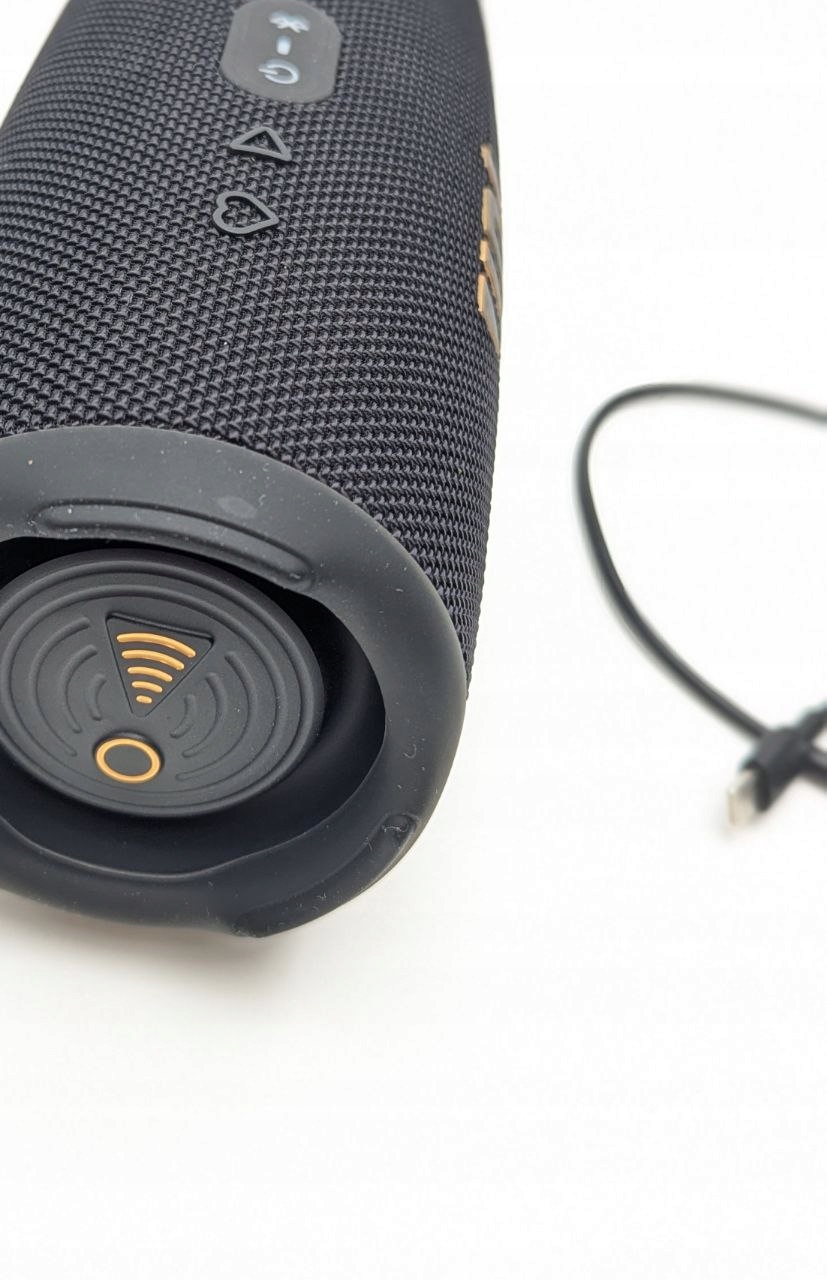 thumb Głośnik przenośny JBL Charge 5 czarny WI-FI (Używany)