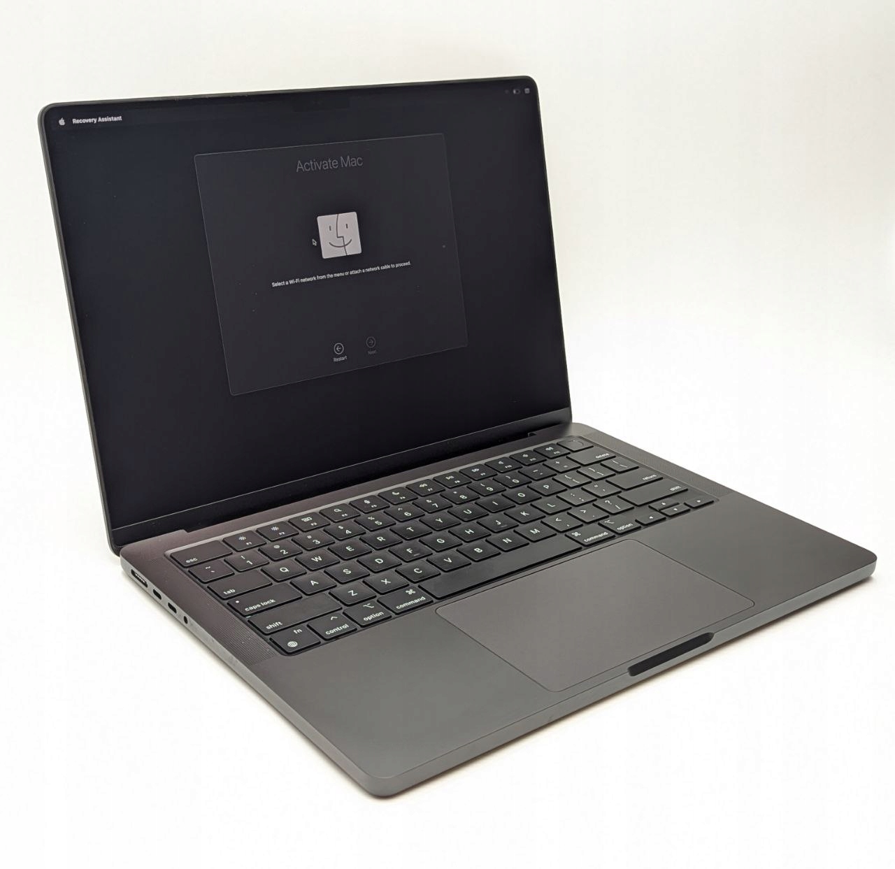 thumb Laptop Apple MacBook Pro 14 M4 Apple M 16 GB / 512 GB Gwiezdna czerń (Powystawowy)