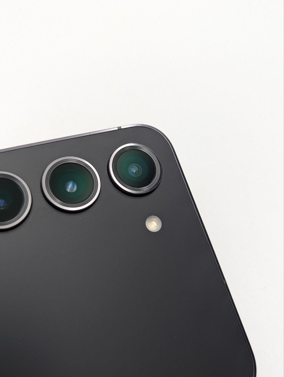 thumb Samsung Galaxy S23 128GB Czarny (Powystawowy)