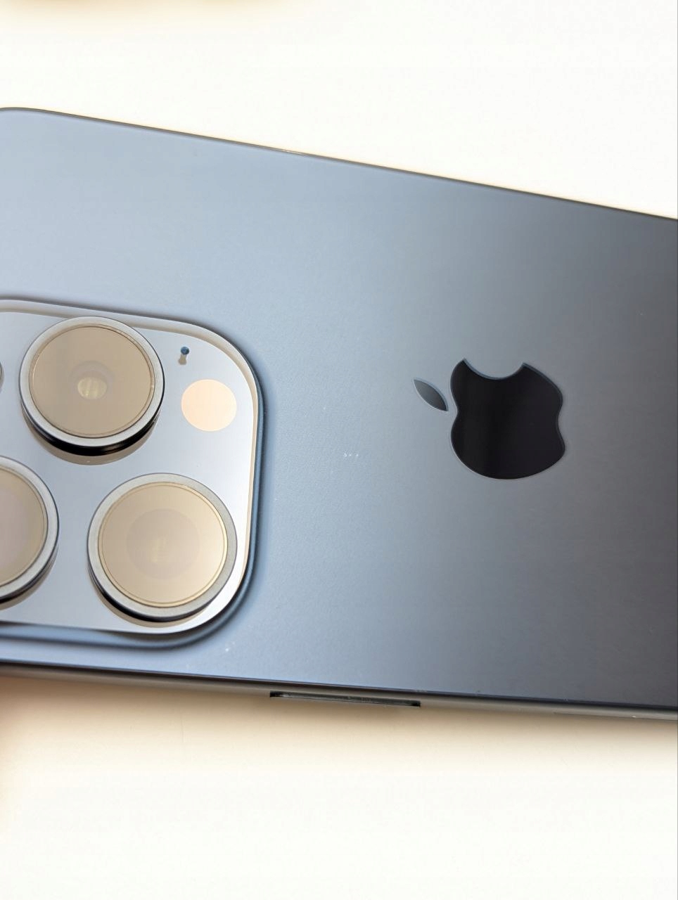 thumb Smartfon Apple iPhone 15 Pro 8 GB / 128 GB 5G niebieski|bateria 100% (Powystawowy)