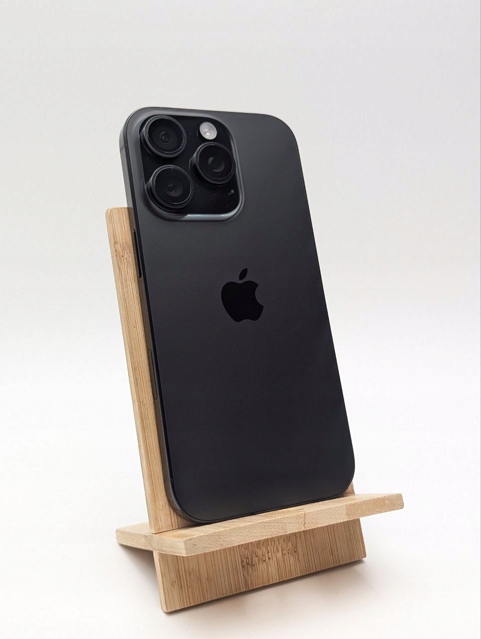 Apple iPhone 16 Pro 256 GB Tytan czarny| eSim (Używany)