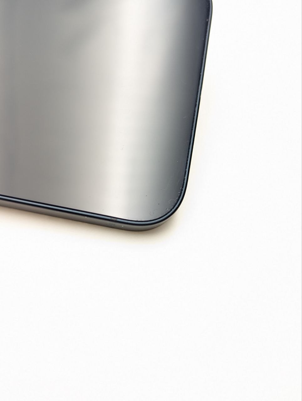 Smartfon Apple iPhone 13 4 GB / 128 GB 5G czarny (Używany)