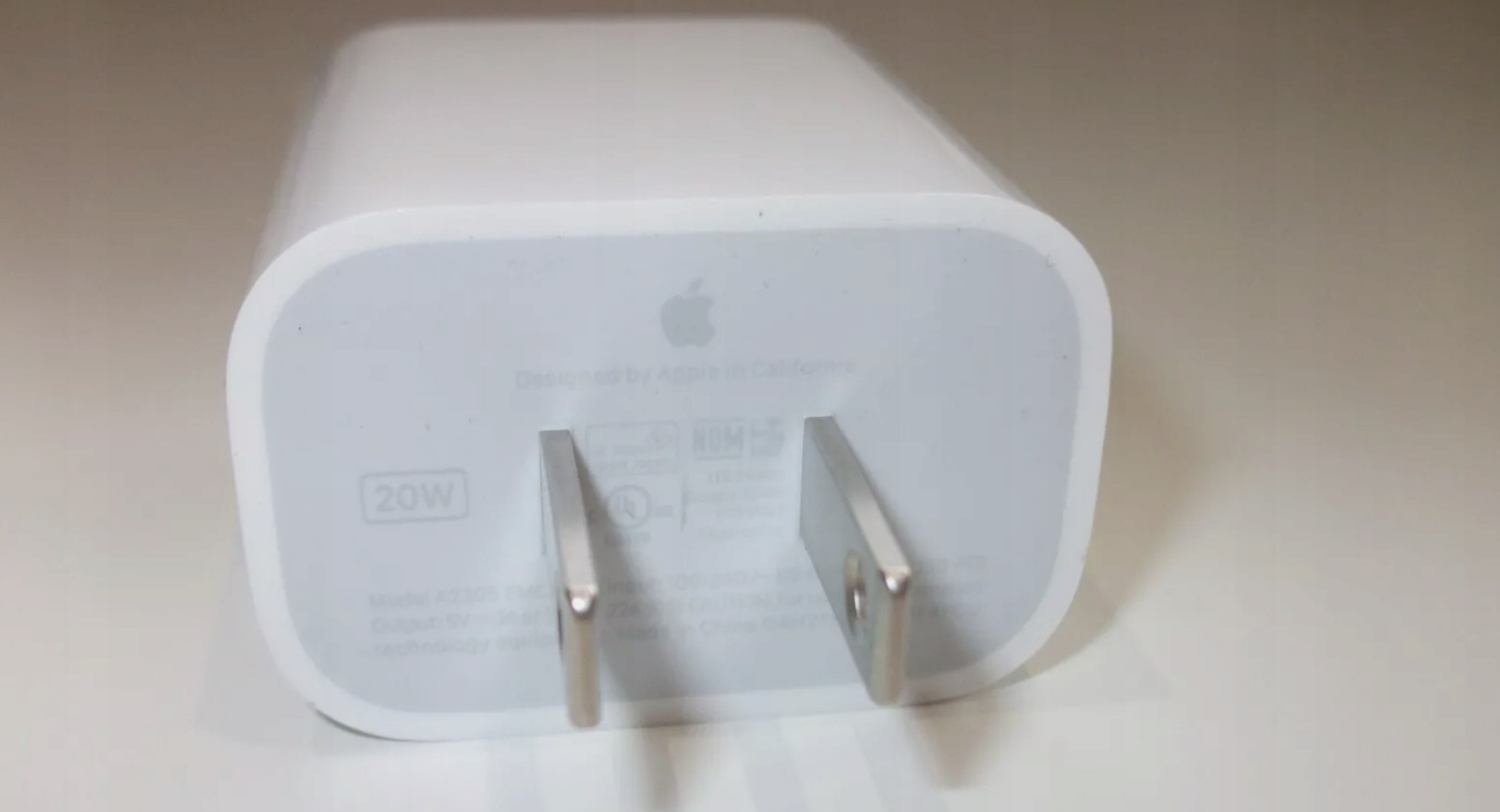 thumb Ładowarka Apple USB typ C 20V oraz wtyczka USA/CN - EU (Powystawowy)