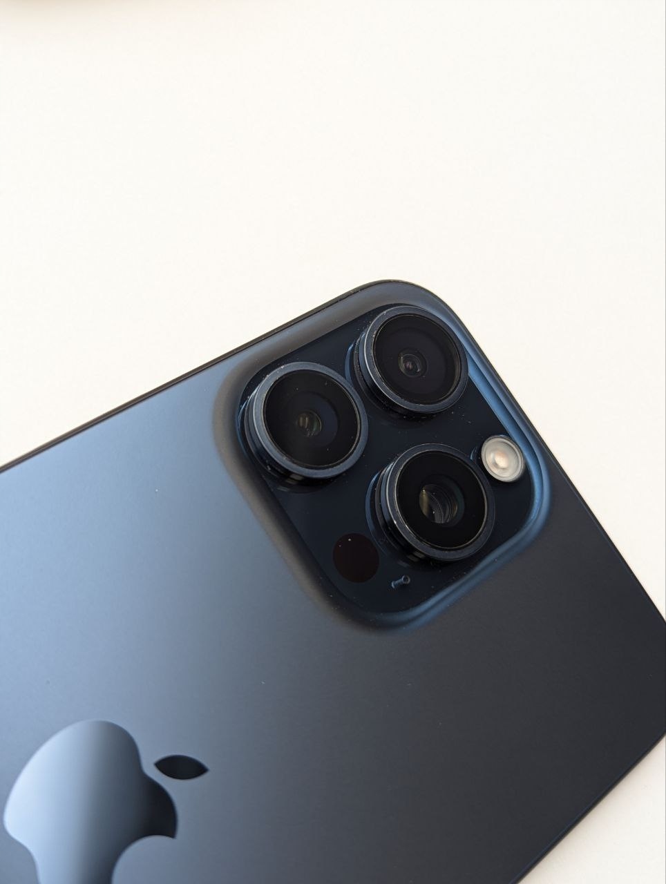 thumb Apple iPhone 15 Pro Max 256GB Niebieski | eSim | bateria 100% (Używany)