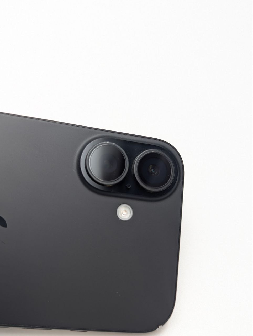 thumb Apple iPhone 16 128GB Czarny | bateria 100% (Używany)