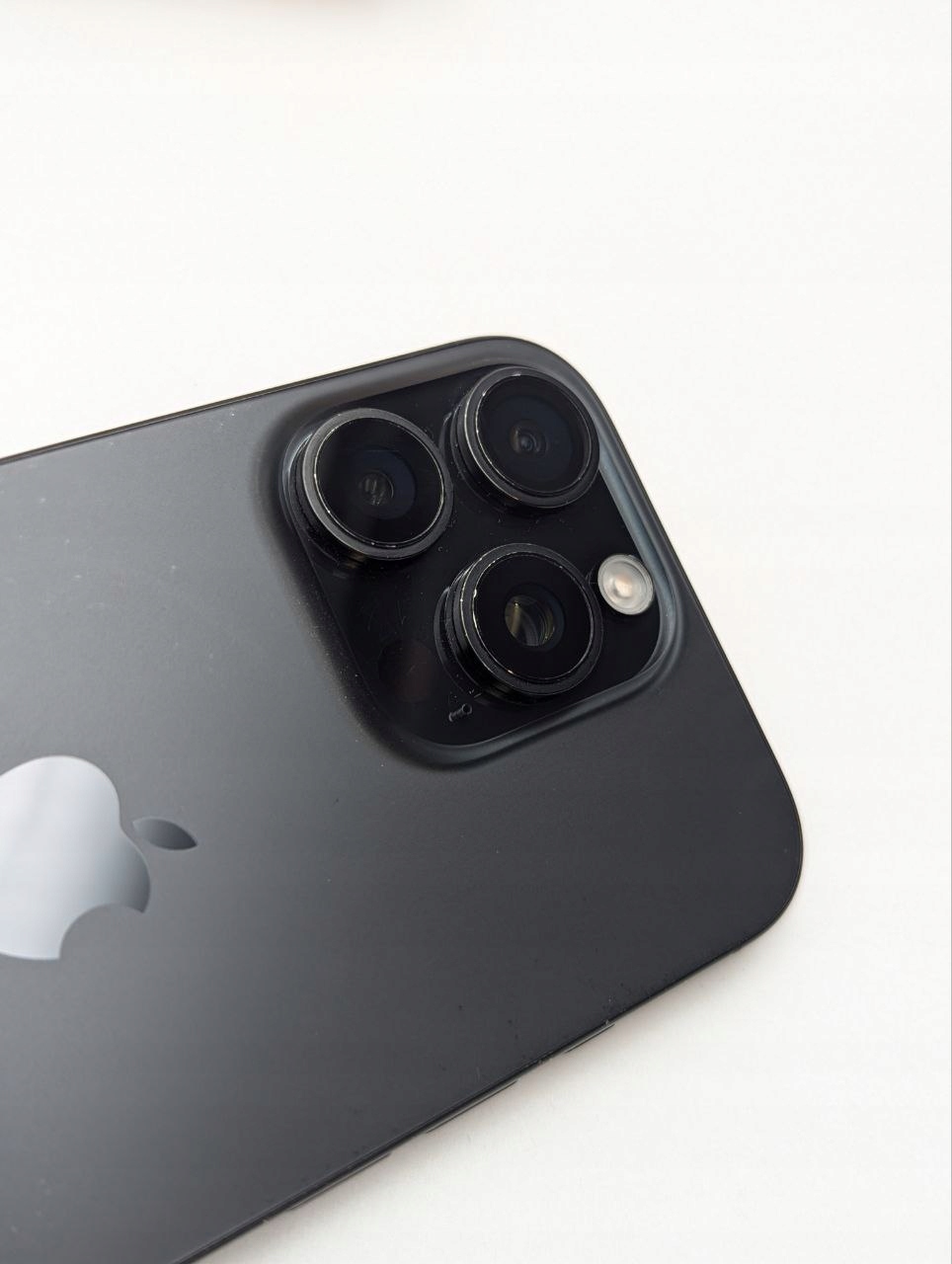 thumb Apple iPhone 16 Pro 128GB Tytan Czarny| eSim (Używany)