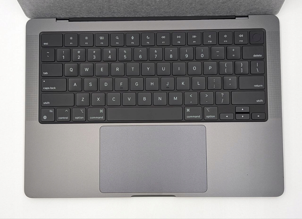 thumb Laptop Apple MacBook Pro 14 M3 Pro Apple M 18 GB / 512 GB Gwiezdna czerń (Po zwrocie)