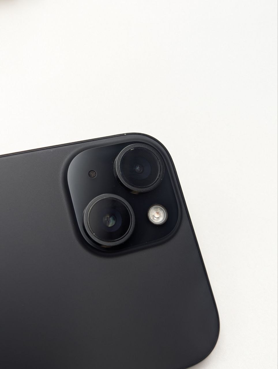 Apple iPhone 15 128GB czarny (Używany)