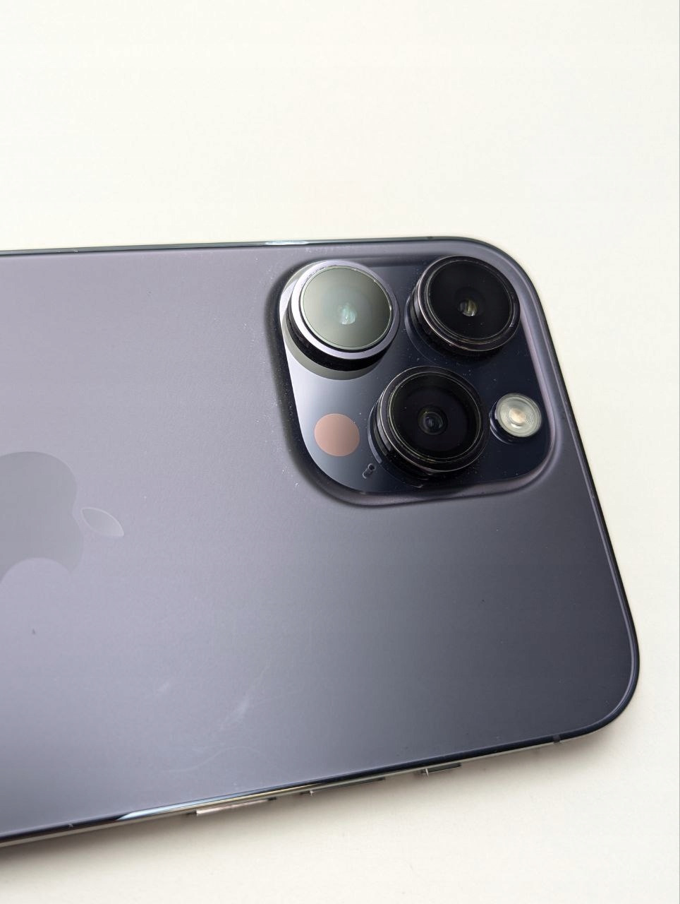 Smartfon Apple iPhone 14 Pro Max 6 GB / 256 GB 5G fioletowy (Używany)