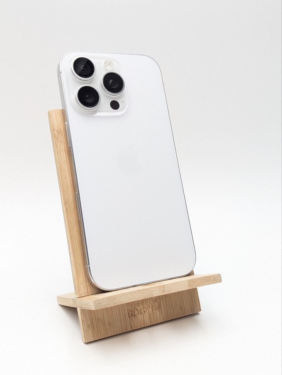 thumb Apple iPhone 16 Pro 512GB Tytan Biały| eSim (Używany)