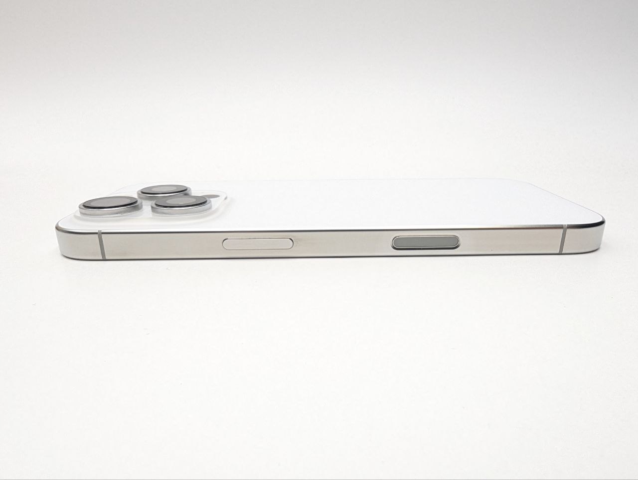 thumb Apple iPhone 16 Pro 512GB Tytan Biały| eSim (Używany)