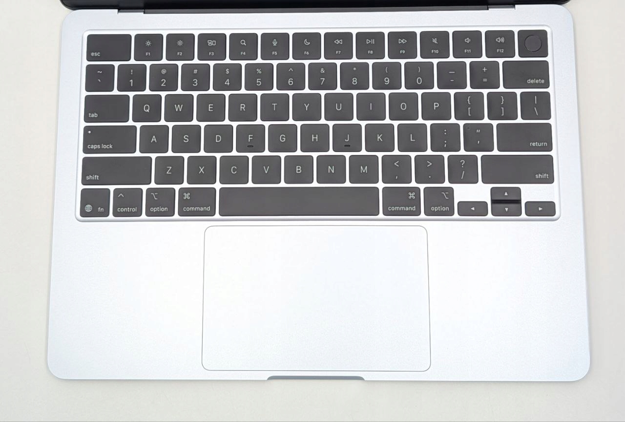 Apple MacBook Air 13,6" M4 16GB / 256GB Błękitny (Powystawowy)