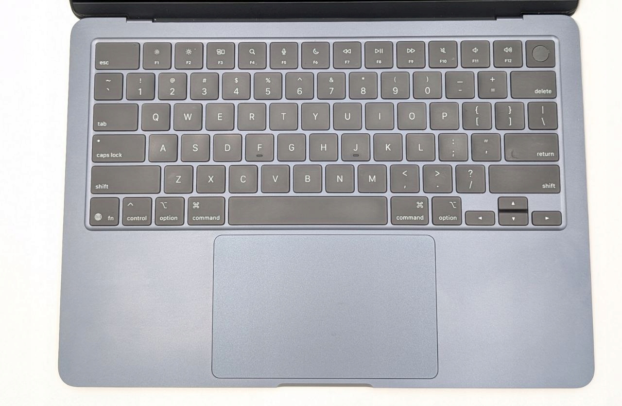 Apple MacBook Air 13,6" M4 16GB / 512GB Północ (Powystawowy)