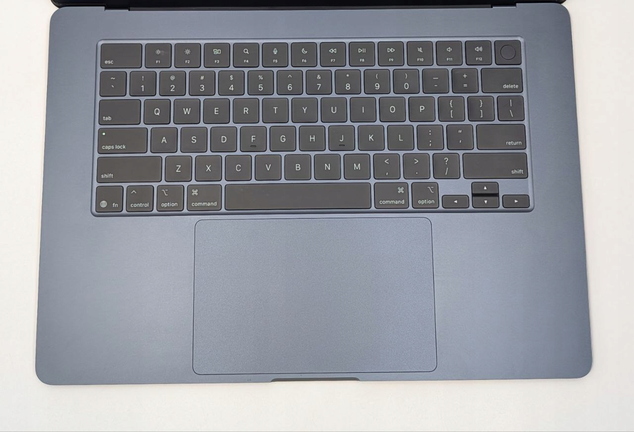 Apple MacBook Air 15,3" M4 24GB / 512GB Północ (Powystawowy)