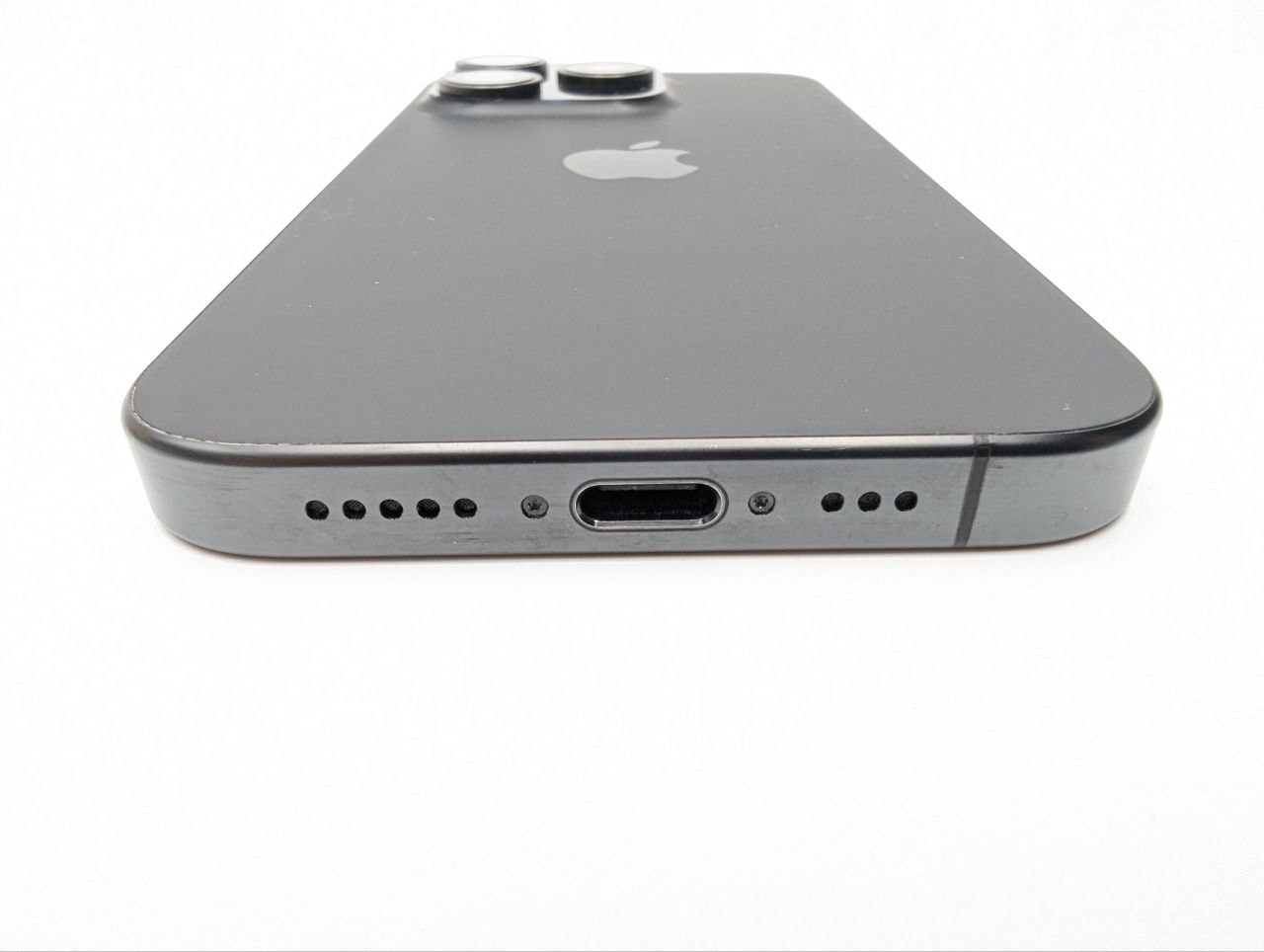 Smartfon Apple iPhone 15 Pro 8 GB / 128 GB czarny (Powystawowy)