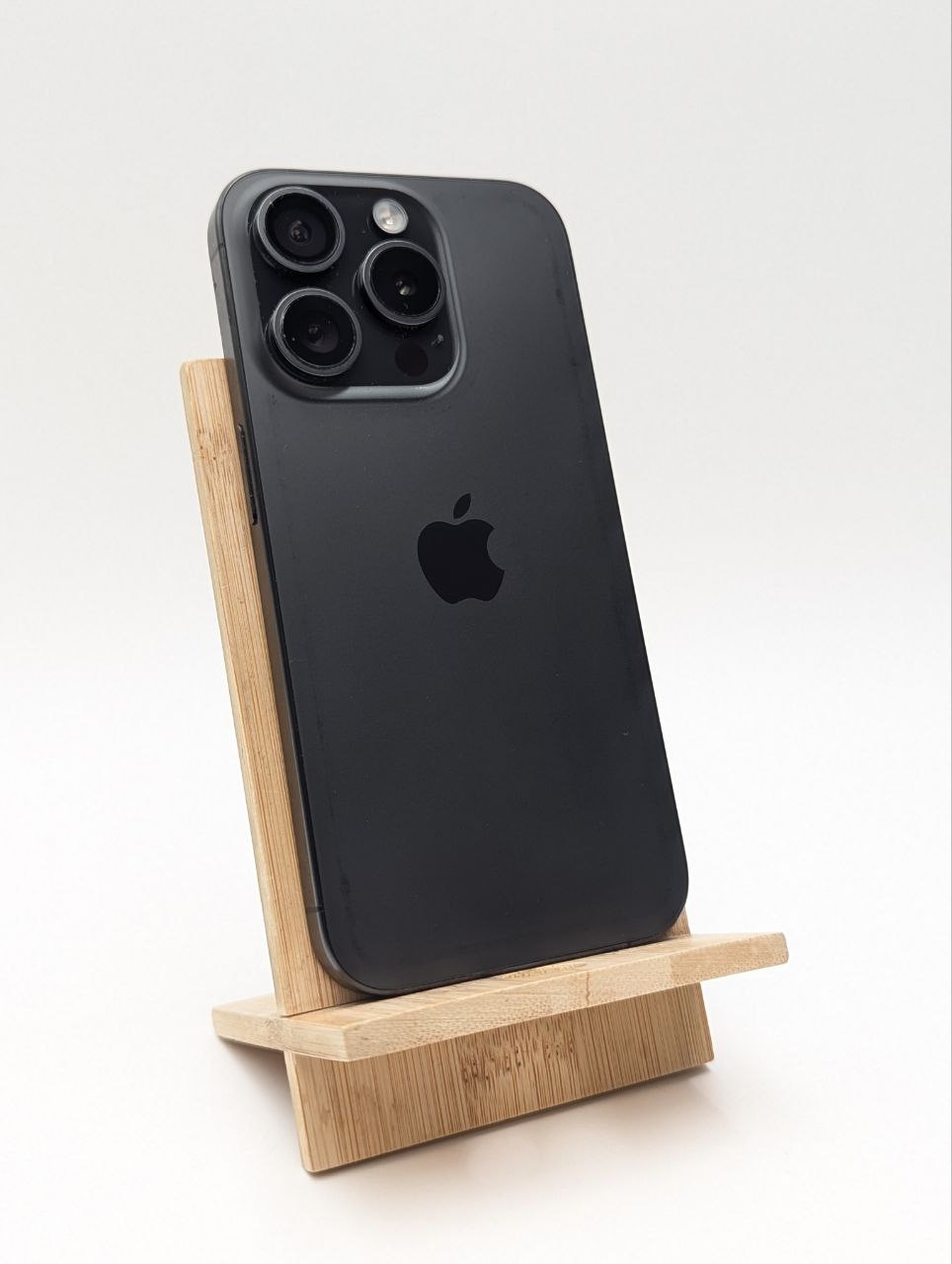 Apple iPhone 15 Pro 128GB Czarny | bateria 100% (Powystawowy)