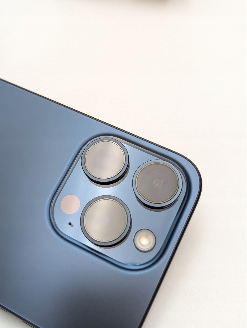 Smartfon Apple iPhone 15 Pro 8 GB / 128 GB 5G niebieski|eSim|bateria 100% (Powystawowy)