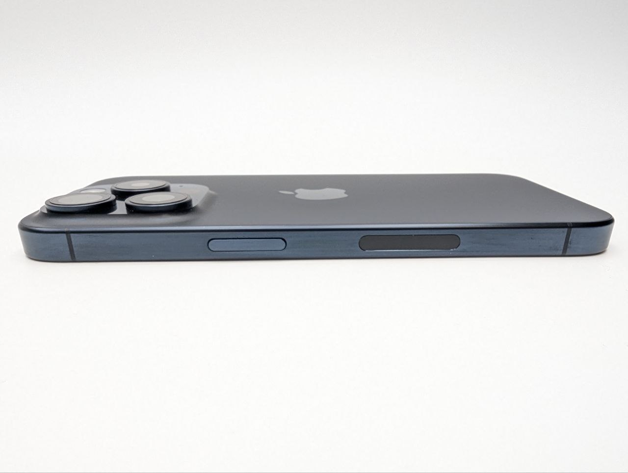 Smartfon Apple iPhone 15 Pro 8 GB / 128 GB 5G niebieski|eSim |bateria 100% (Powystawowy)