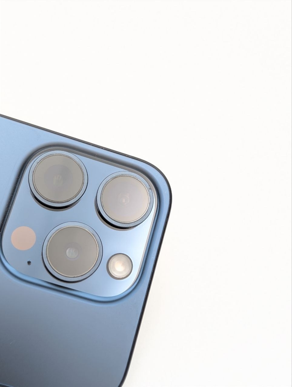 Smartfon Apple iPhone 15 Pro 8 GB / 128 GB 5G niebieski |eSim| bateria 100% (Powystawowy)