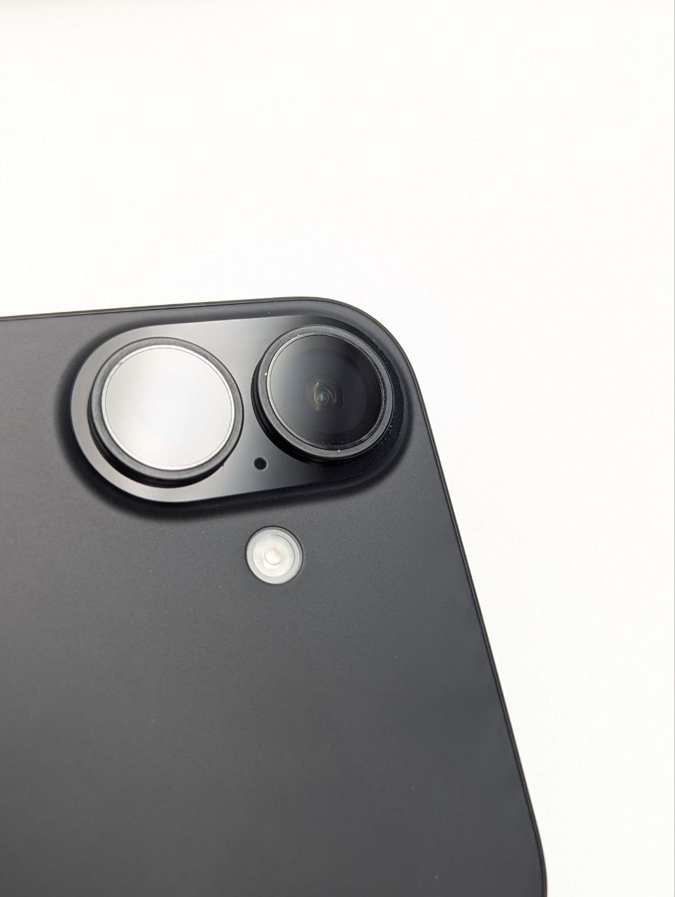 Apple iPhone 16 Plus 128 GB czarny |bateria 100% (Powystawowy)