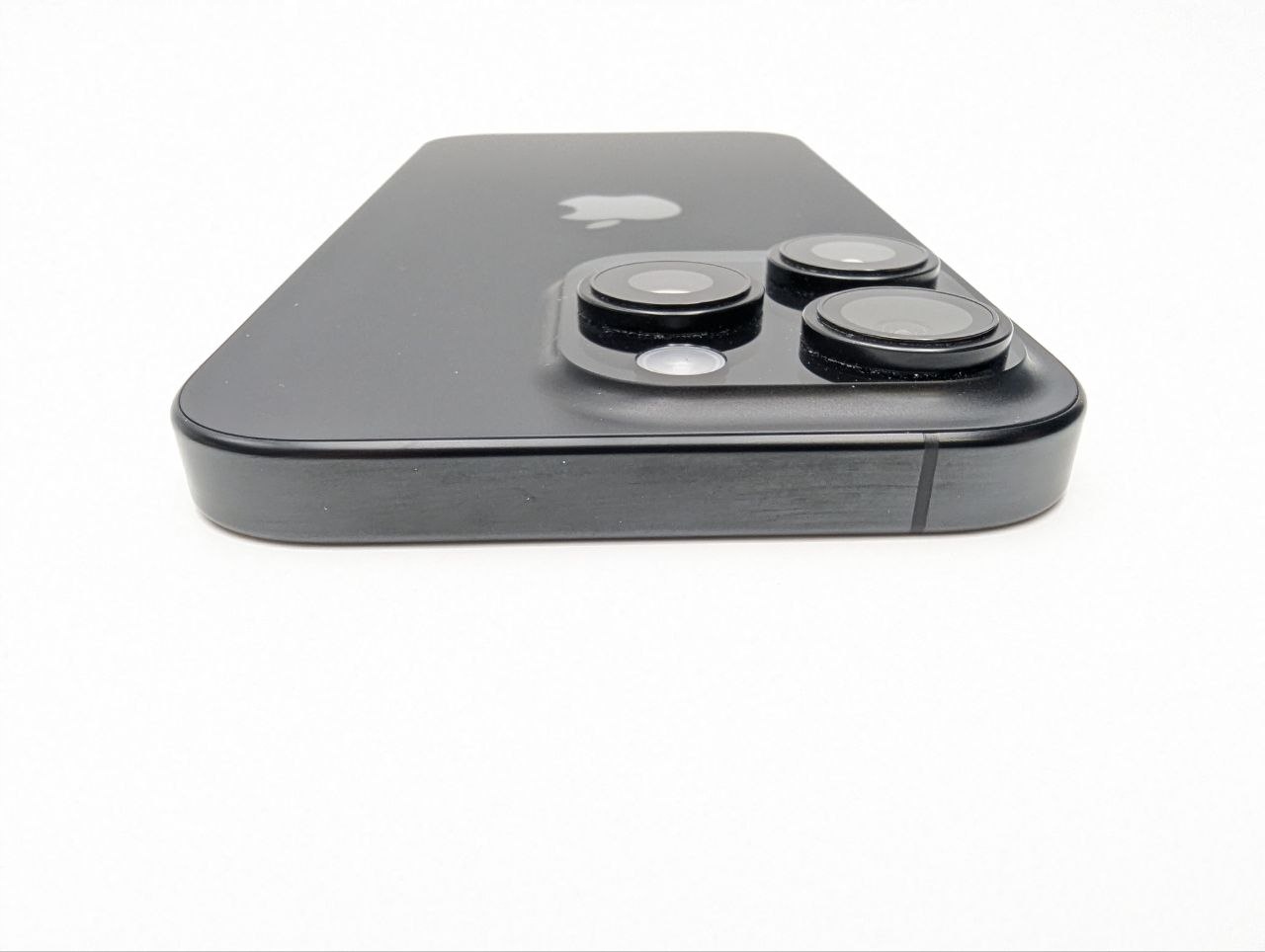 Apple iPhone 16 Pro 128GB Tytan Czarny| bateria 100% (Powystawowy)