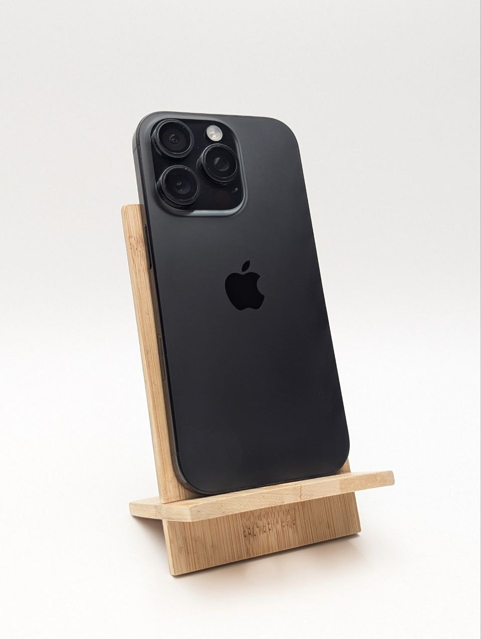 Apple iPhone 16 Pro 128GB Tytan Czarny| eSim (Używany)