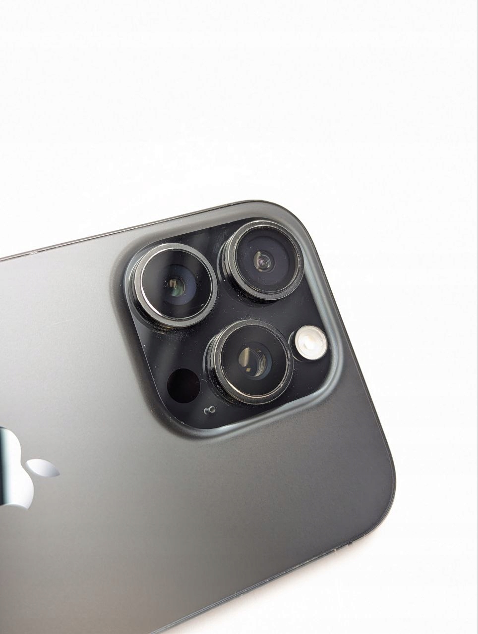 Apple iPhone 16 Pro 128GB Tytan Czarny| eSim (Powystawowy)