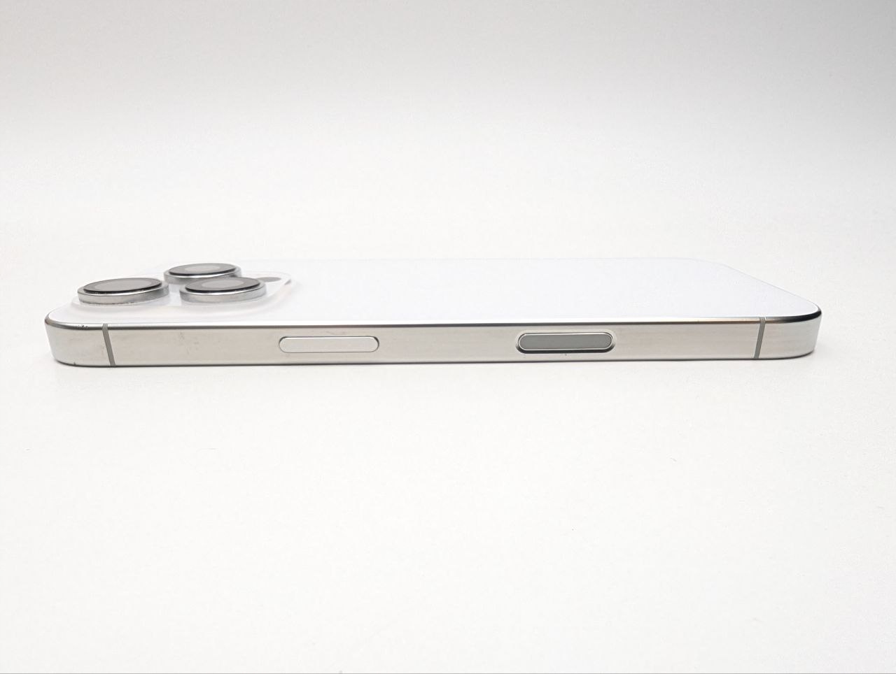 Apple iPhone 16 Pro 256GB Tytan Biały| eSim (Odnowiony przez producenta)