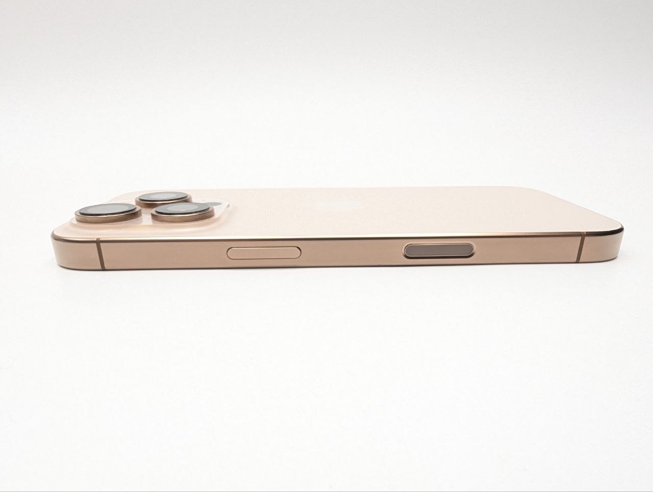 Apple iPhone 16 Pro 256GB Tytan Pustynny| eSim (Używany)