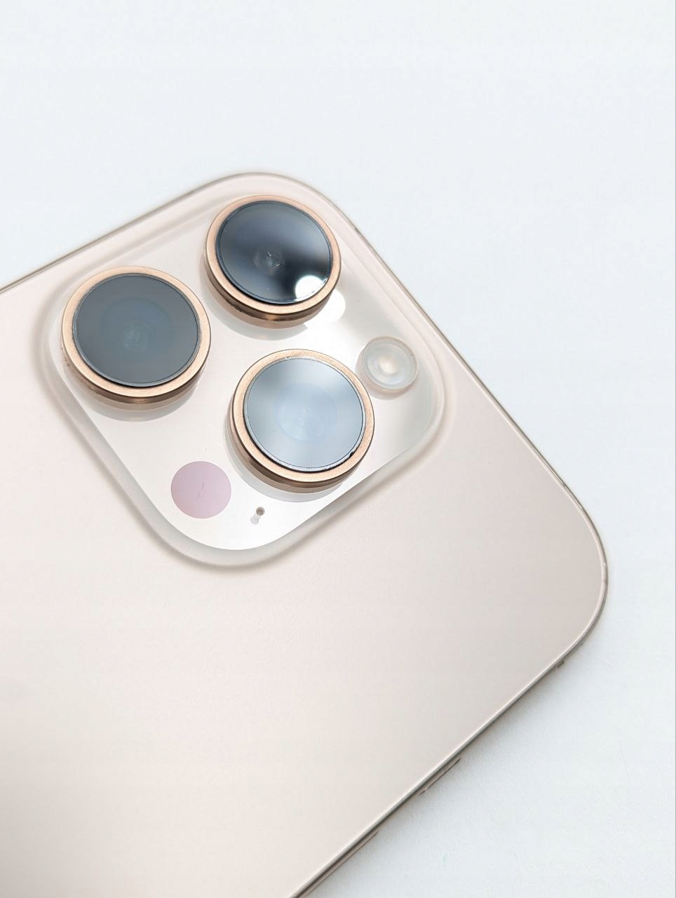 Apple iPhone 16 Pro 512GB Tytan Pustynny | eSim (Używany)