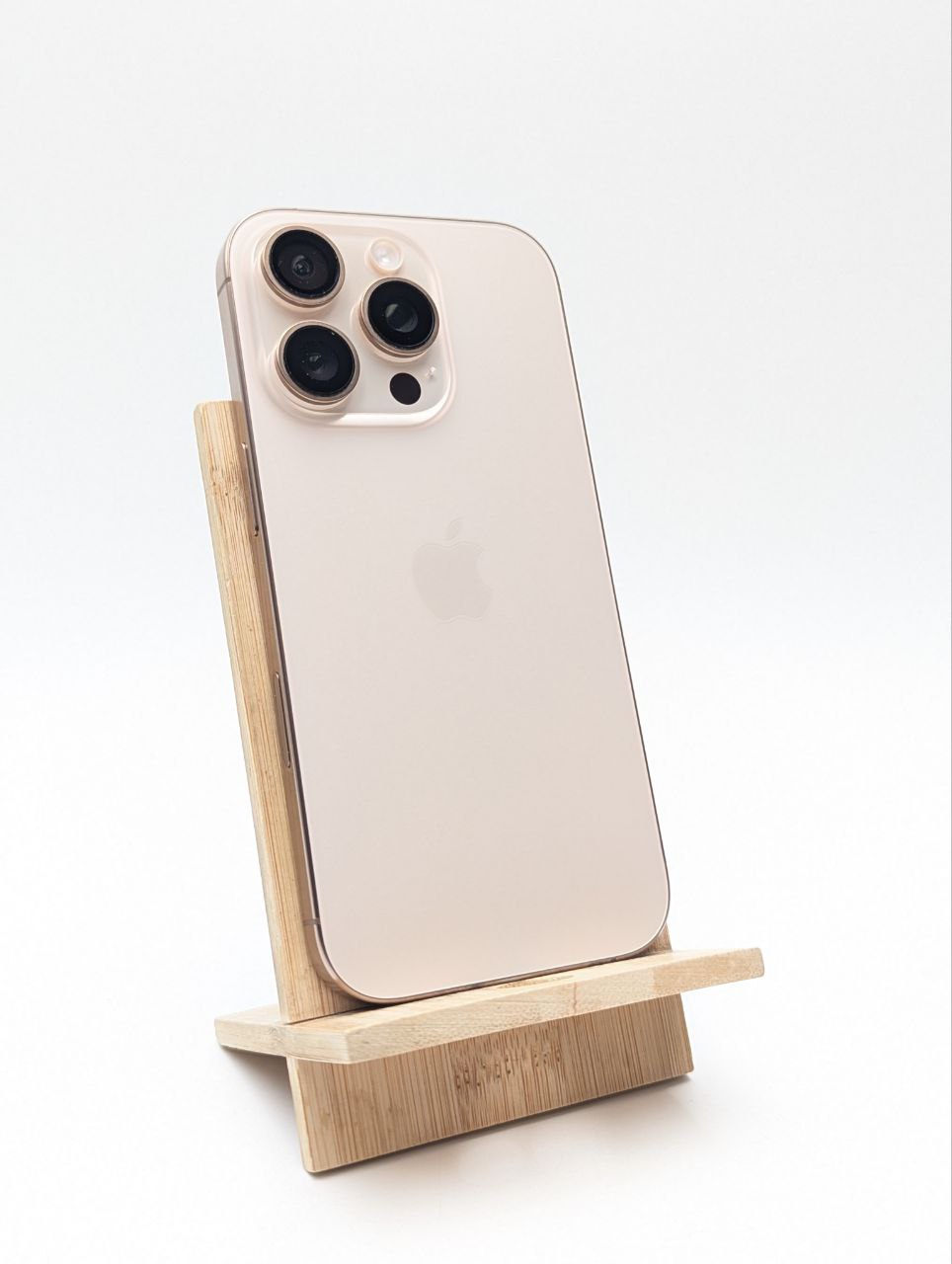 Apple iPhone 16 Pro 512GB Tytan Pustynny | eSim (Używany)