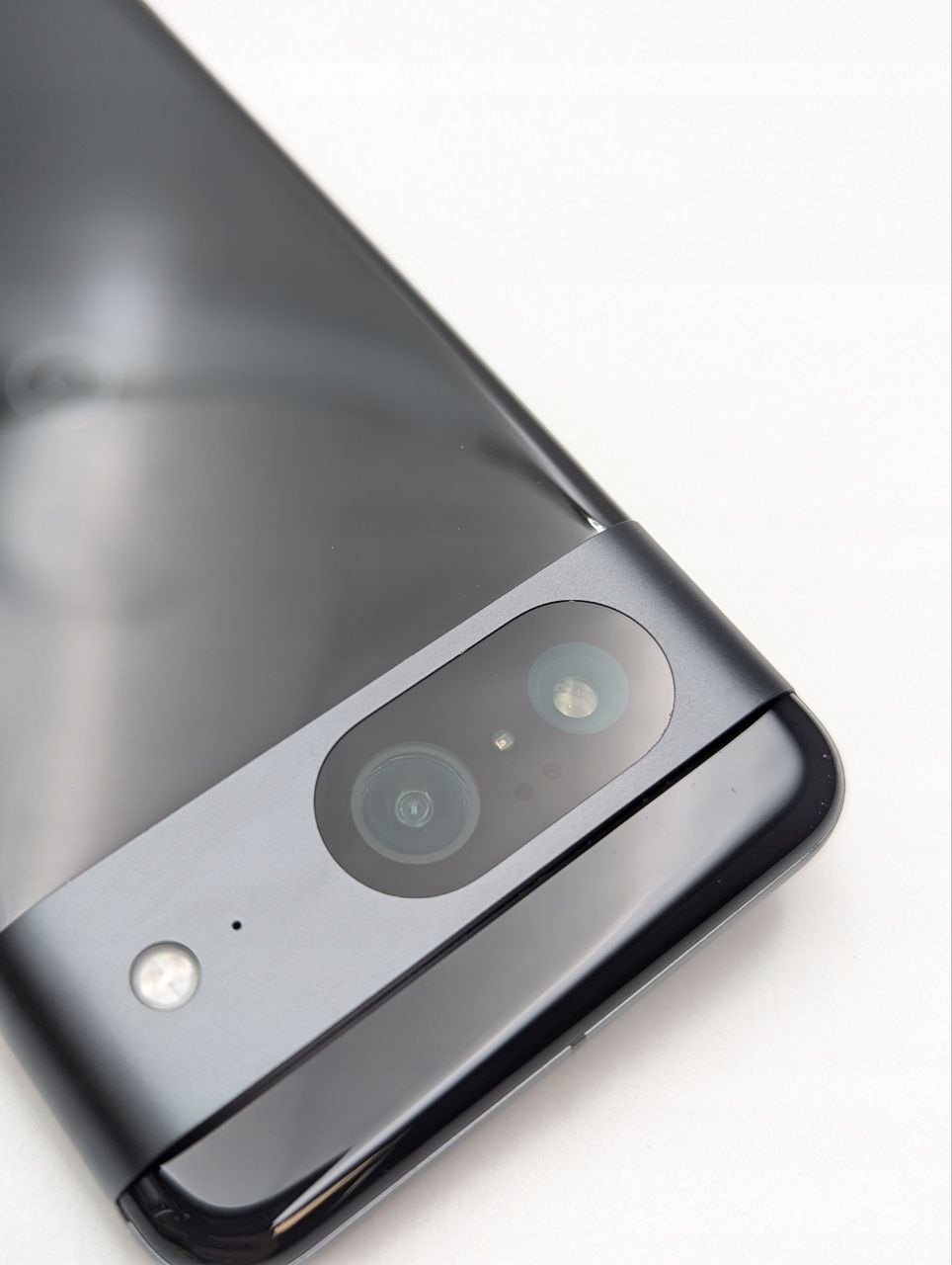 Smartfon Google Pixel 8 GB / 128 GB 5G czarny |OUTLET (Powystawowy)