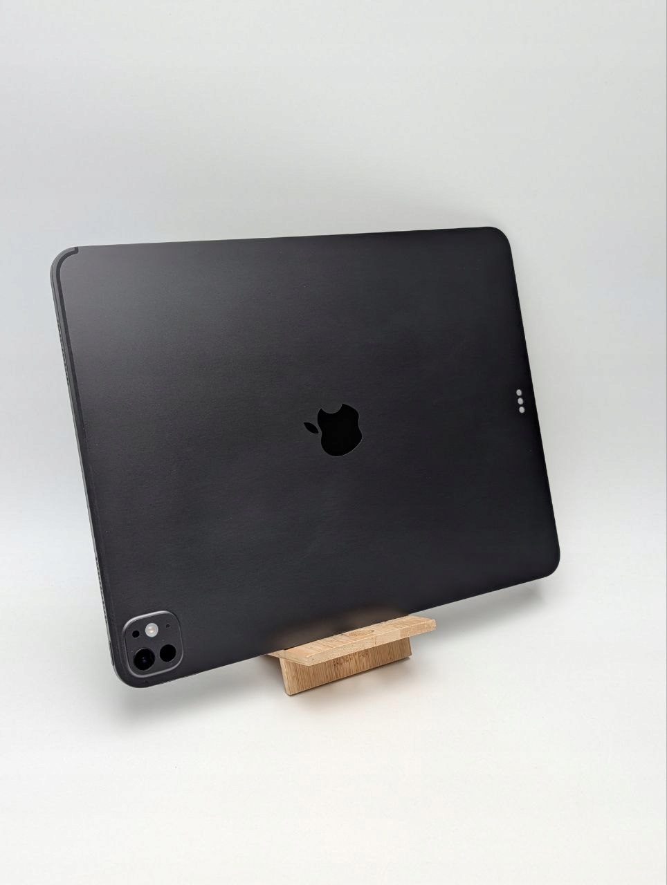 Apple iPad Pro 13" M5 256GB Wi-Fi Gwiezdna Czerń (Powystawowy)