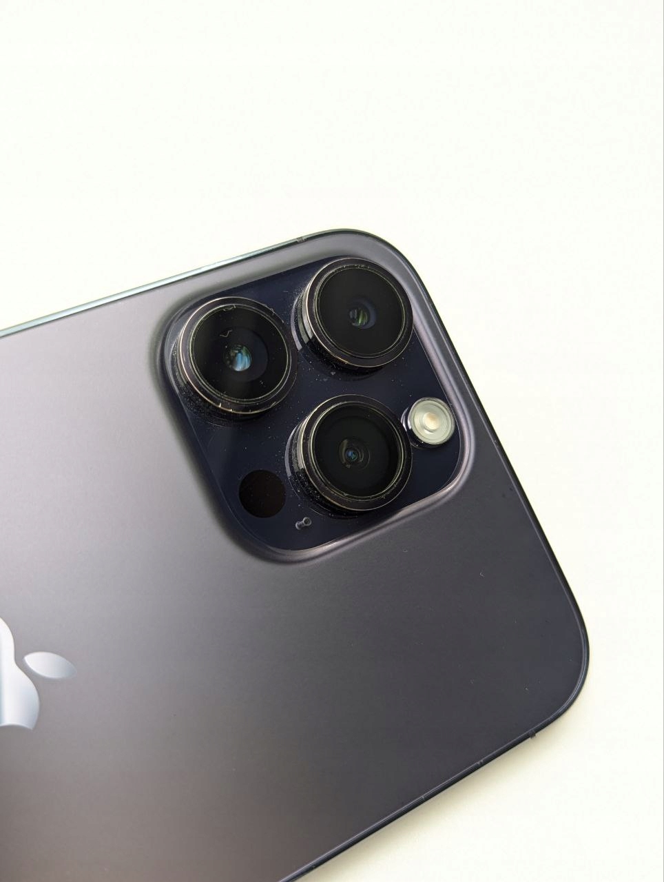 Smartfon Apple iPhone 14 Pro Max 6 GB / 128 GB 5G fioletowy (Używany)