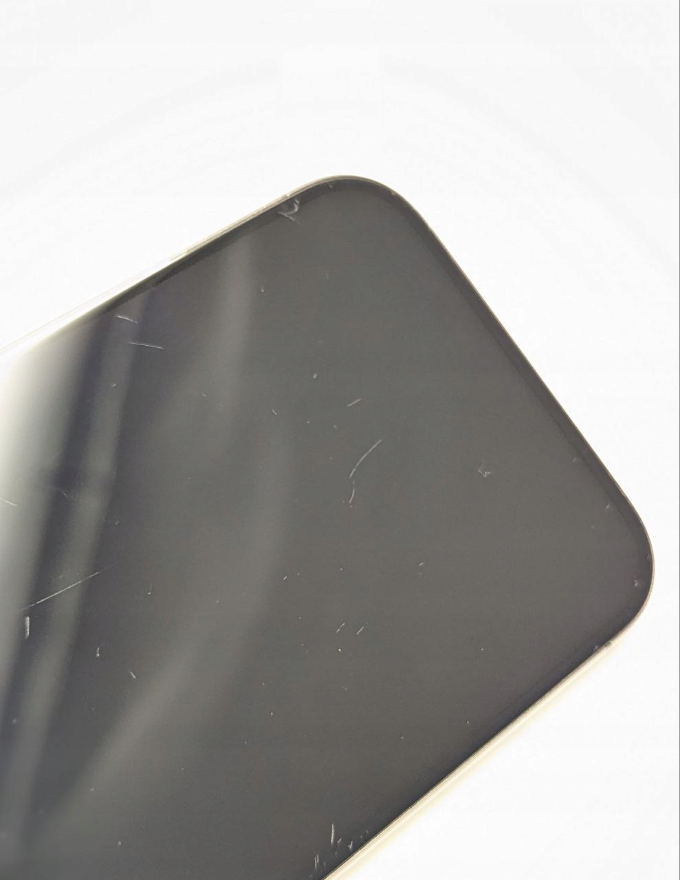 Smartfon Apple iPhone 15 Pro 8 GB / 128 GB czarny (Powystawowy)