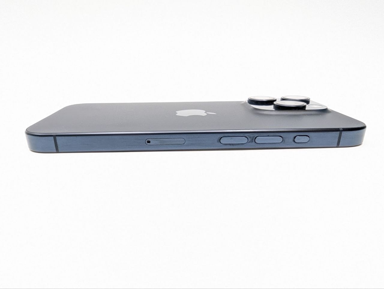 Smartfon Apple iPhone 15 Pro 8 GB / 128 GB 5G niebieski (Powystawowy)