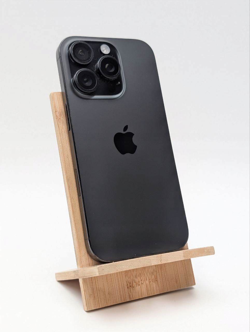 Apple iPhone 16 Pro 128 GB czarny (Powystawowy)