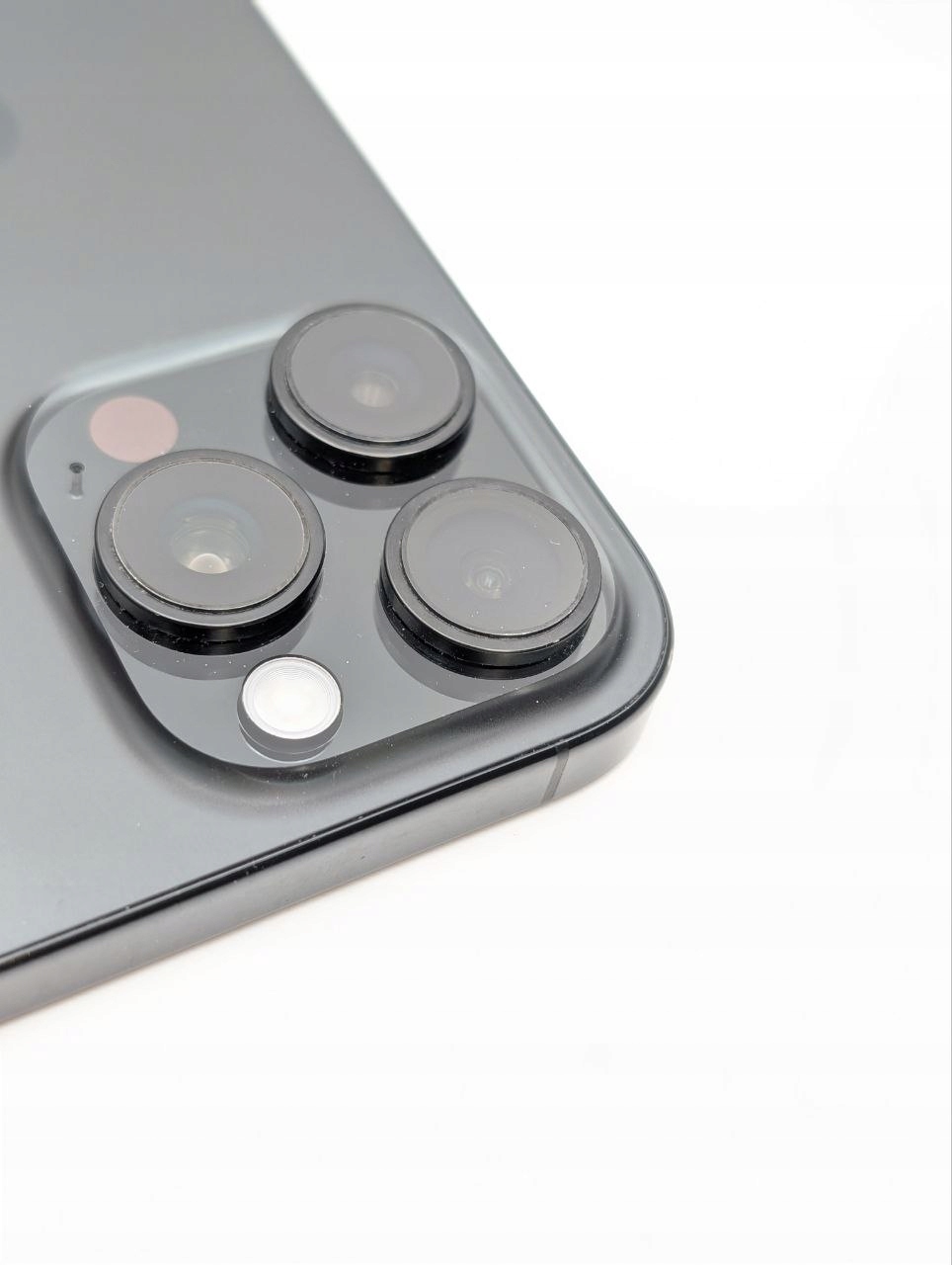 Apple iPhone 16 Pro 128 GB czarny (Powystawowy)