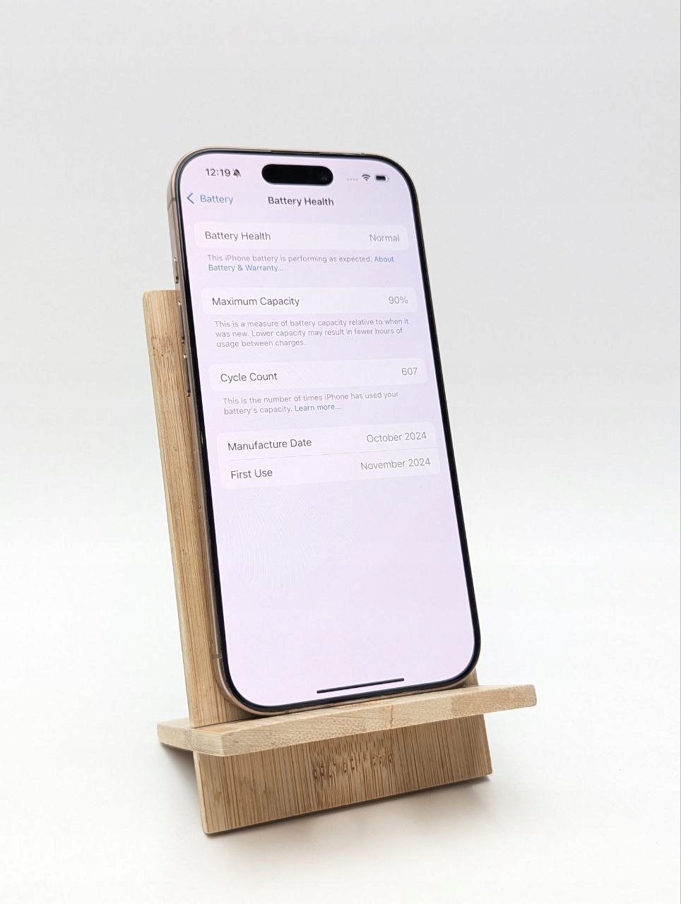 Apple iPhone 16 Pro 128GB Tytan Pustynny (Używany)