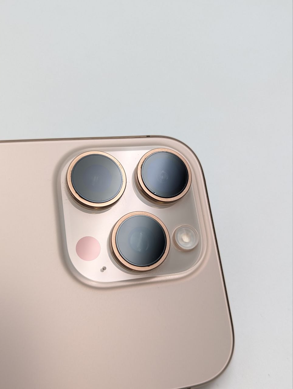 Apple iPhone 16 Pro 256GB Tytan Pustynny| eSim (Używany)