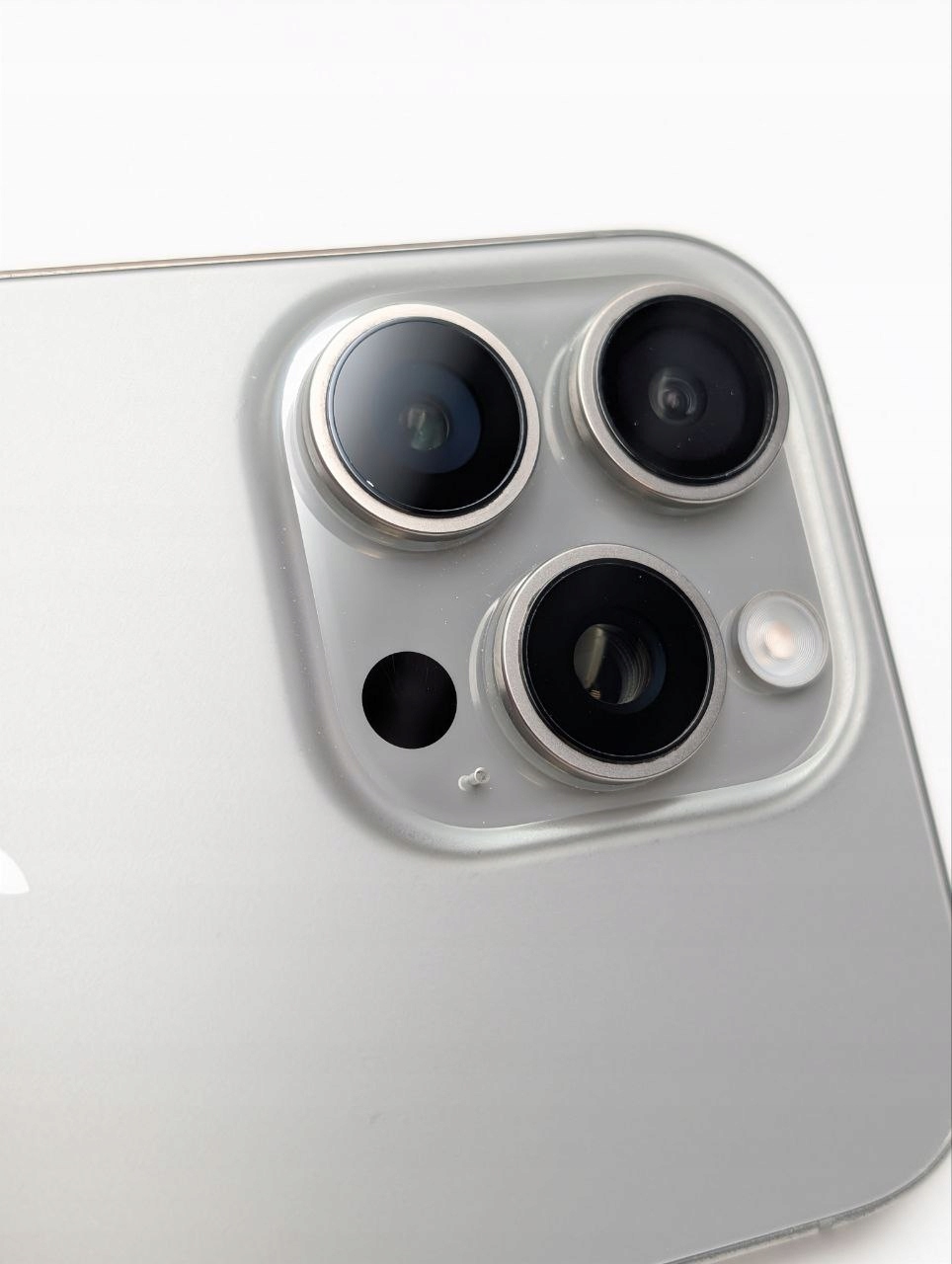 Apple iPhone 16 Pro 512GB Tytan Naturalny | eSim (Powystawowy)