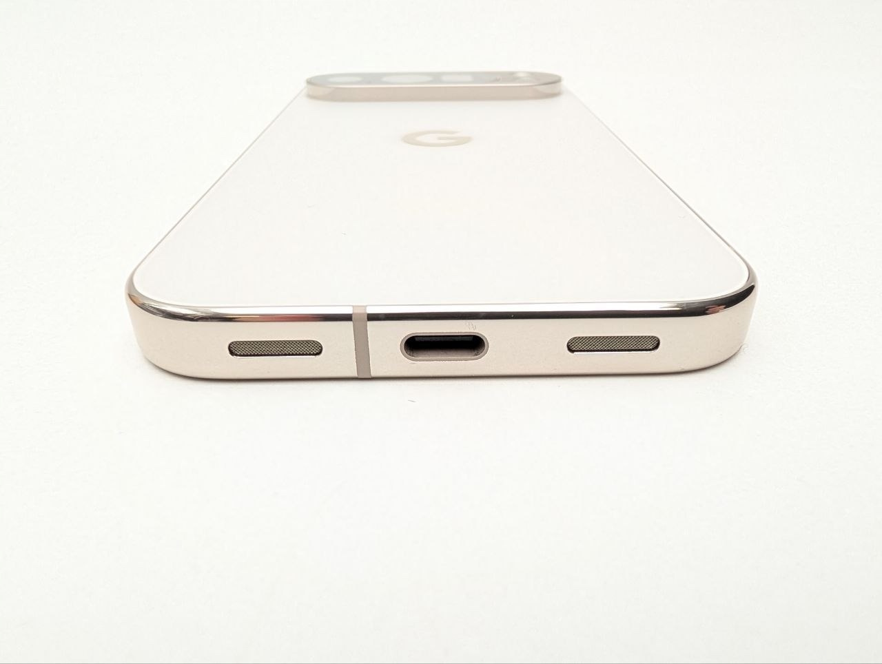 Google Pixel 10 Pro 128 GB Porcelanowy (Powystawowy)