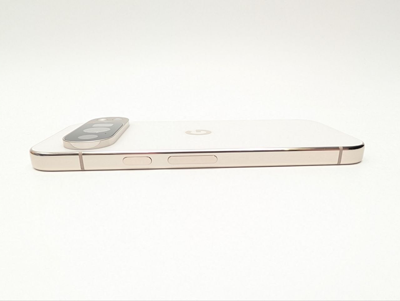 Google Pixel 10 Pro 128 GB Porcelanowy (Powystawowy)