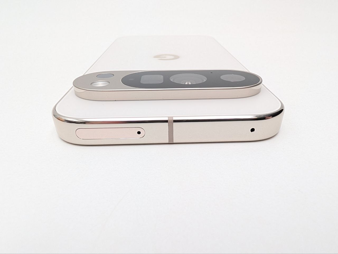 Google Pixel 10 Pro 128 GB Porcelanowy | jak nowy (Powystawowy)