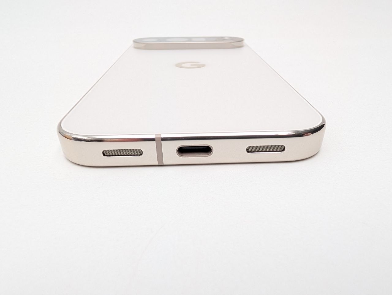 Google Pixel 10 Pro 128 GB Porcelanowy | jak nowy (Powystawowy)