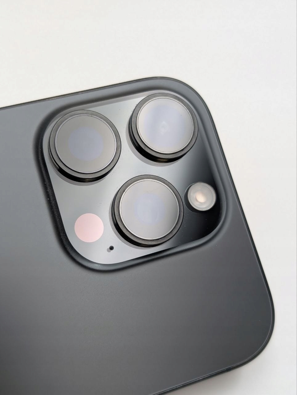 Apple iPhone 16 Pro 256GB Tytan Czarny (Powystawowy)