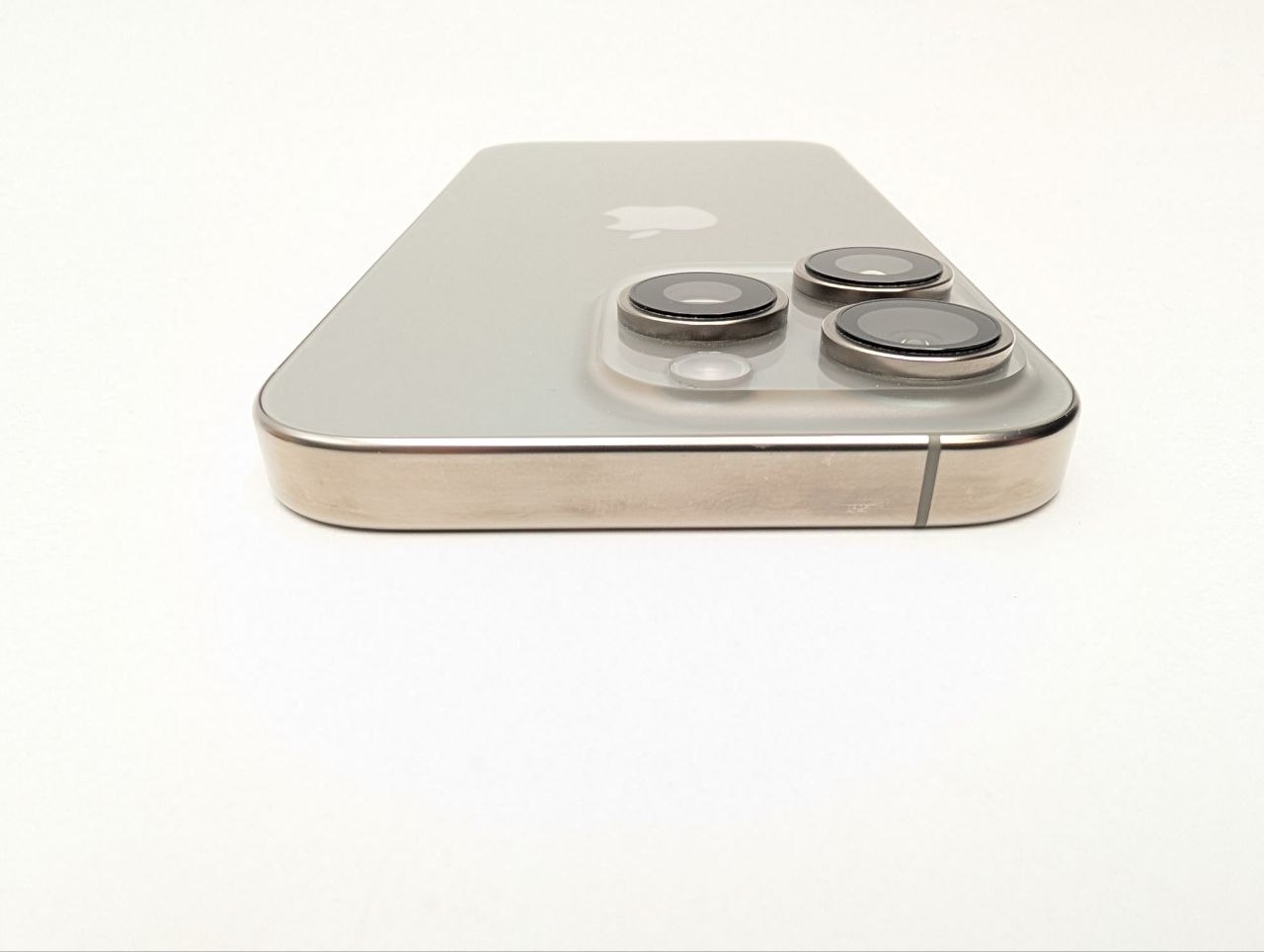 Apple iPhone 16 Pro 512GB Tytan Naturalny | bateria 100% (Powystawowy)